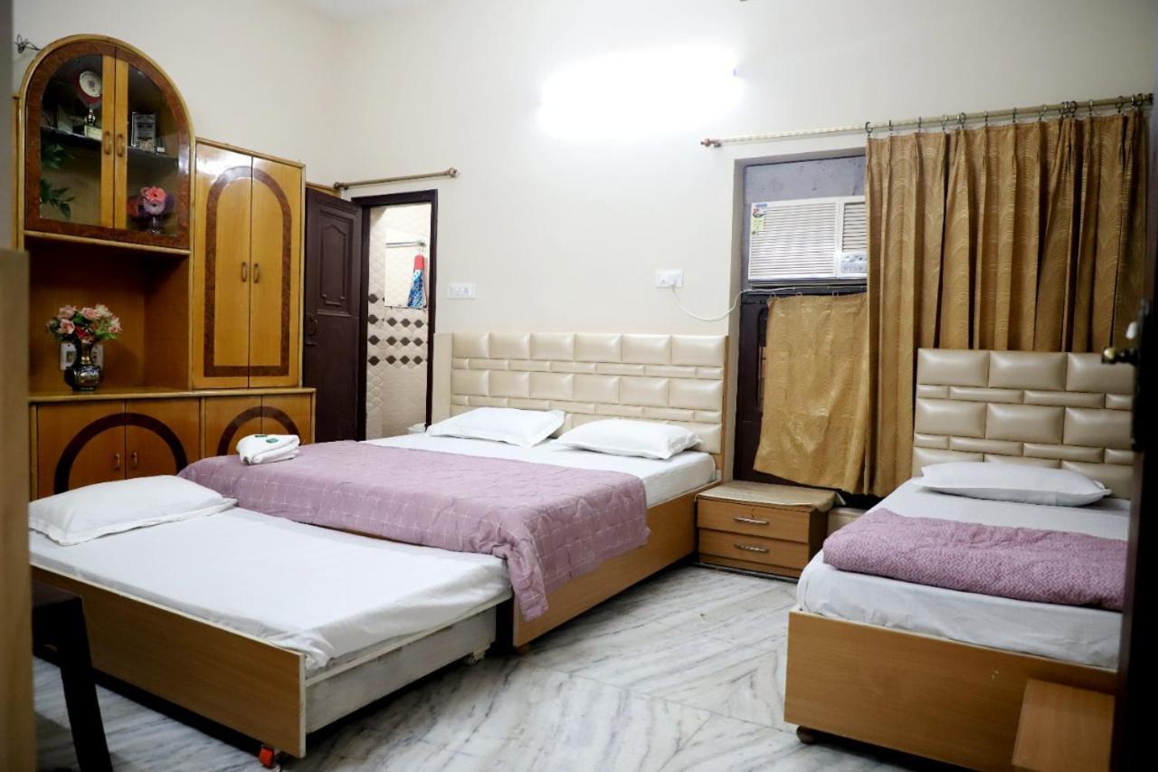 Rk Lodge Amritsar Exteriör bild