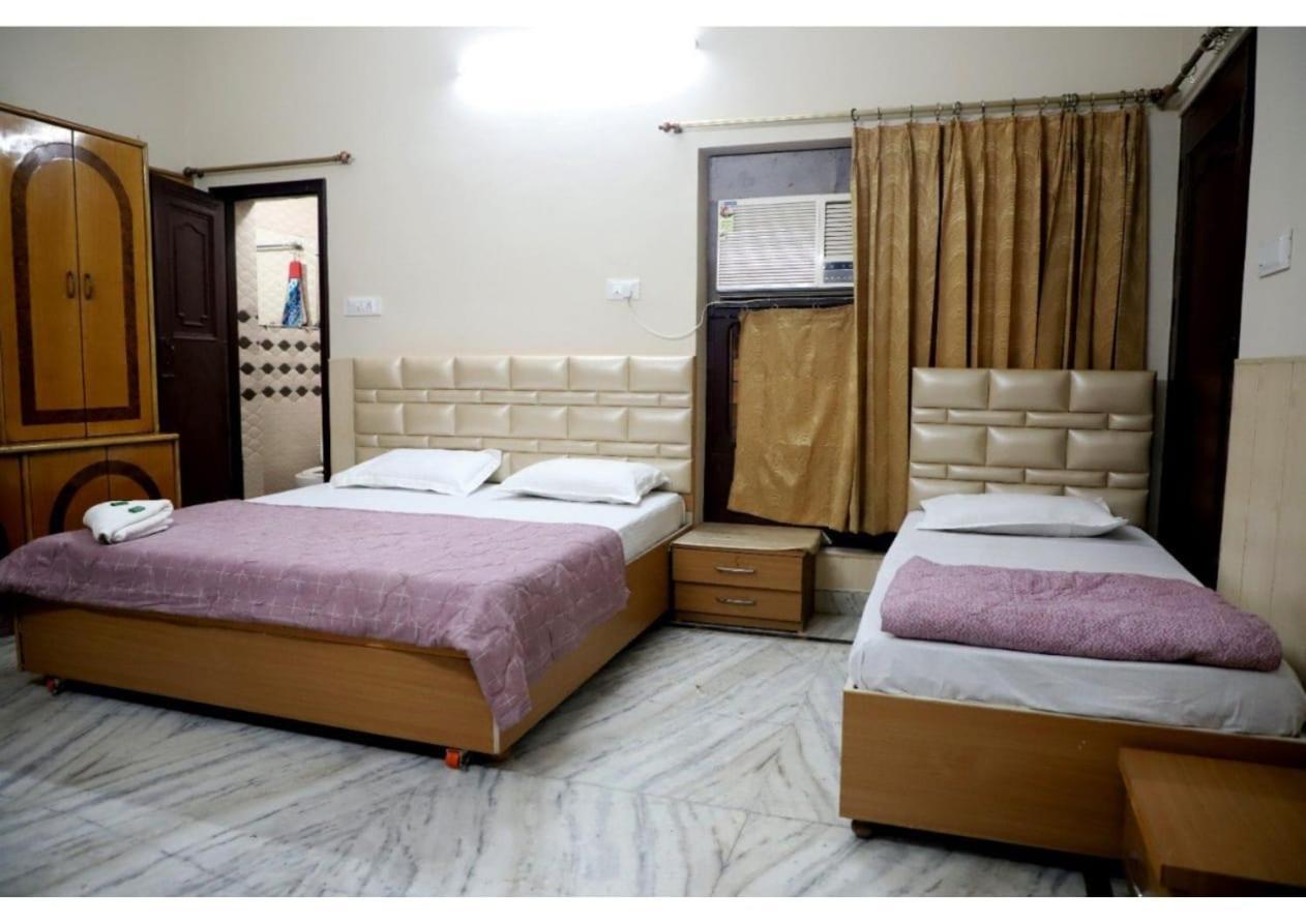 Rk Lodge Amritsar Exteriör bild
