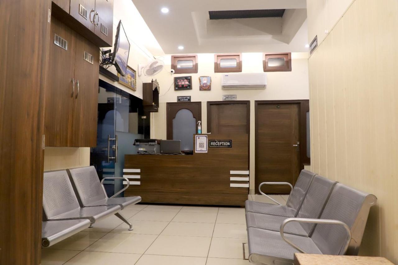 Rk Lodge Amritsar Exteriör bild
