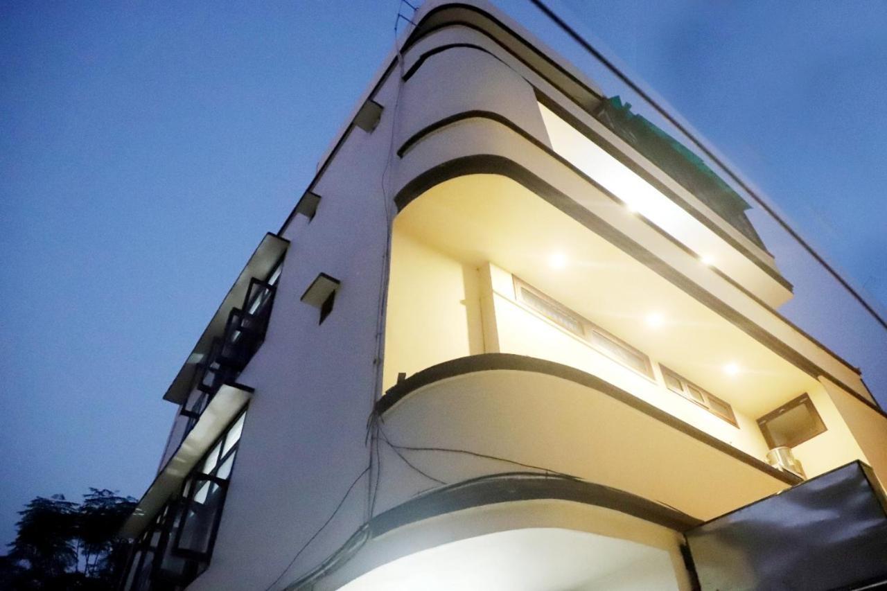 Rk Lodge Amritsar Exteriör bild