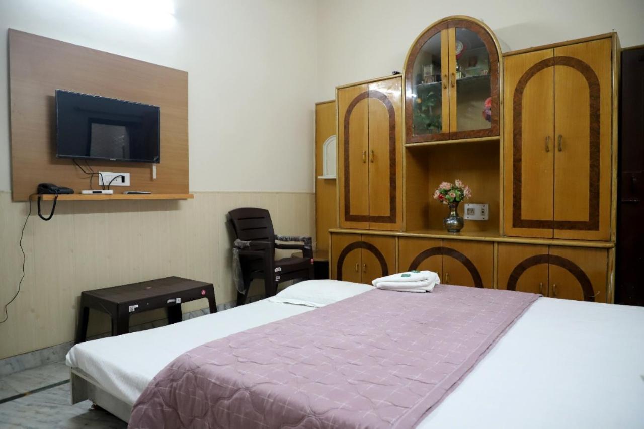 Rk Lodge Amritsar Exteriör bild