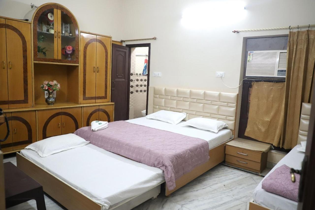 Rk Lodge Amritsar Exteriör bild