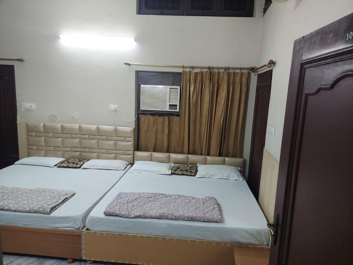 Rk Lodge Amritsar Exteriör bild